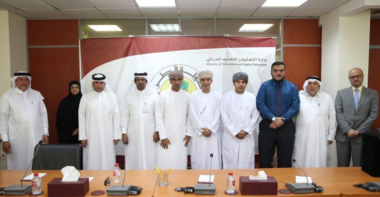 Qatar, Oman discuss ways to boost education ties