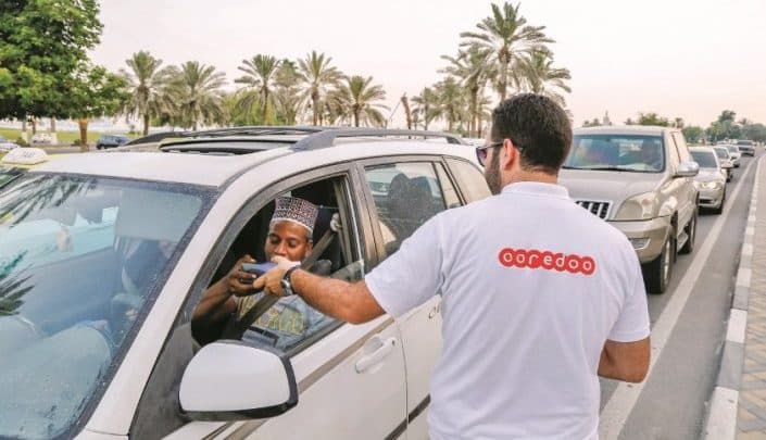 Ooredoo distributes Iftar packages at Corniche