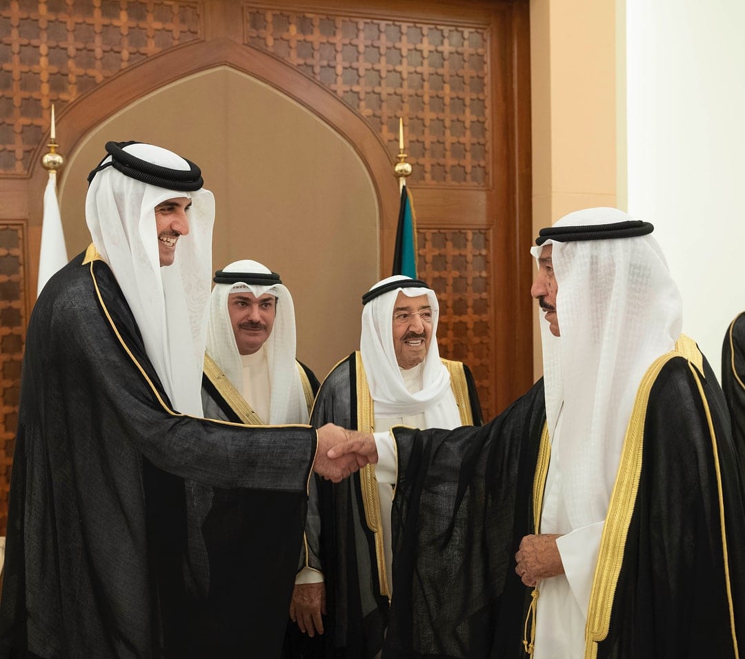 Leaders of Qatar, Kuwait discuss fraternal ties