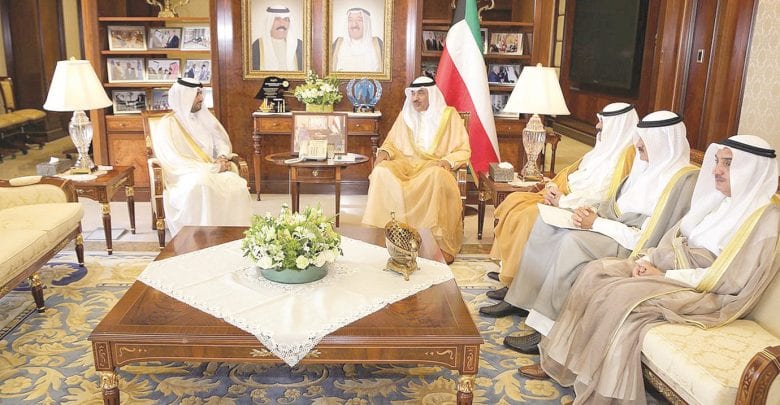 Kuwaiti Deputy PM & FM receives credentials of Qatar envoy