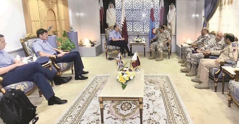 Amiri Air Force Commander discusses ties with British vice-marshal
