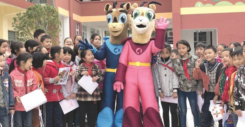 Orry and Orah visit Qatar Airways Hope School in Sichuan