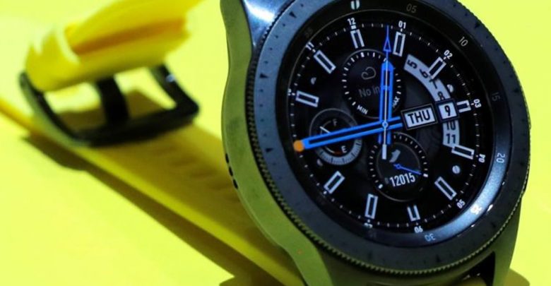 Samsung competes with Apple for new sports watch