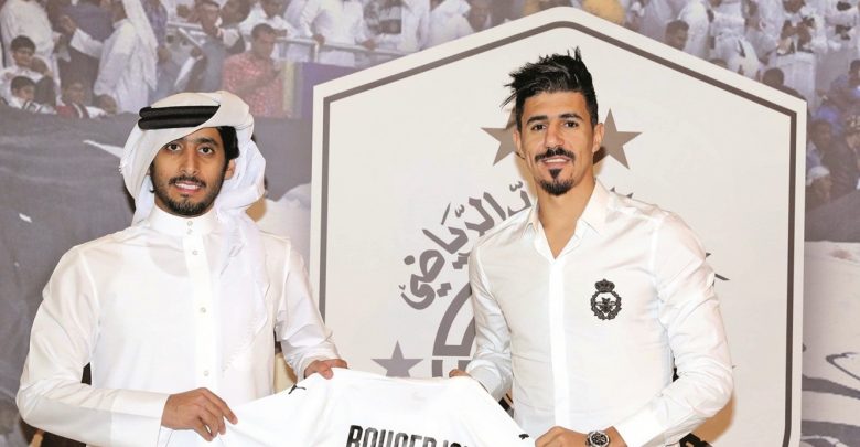 Goal-machine Bounedjah extends Al Sadd contract