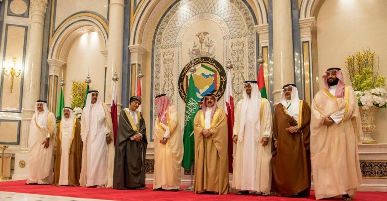 Qatar Amir receives Saudi King invite for GCC summit