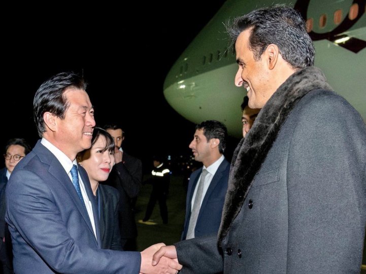 Amir arrives in Seoul