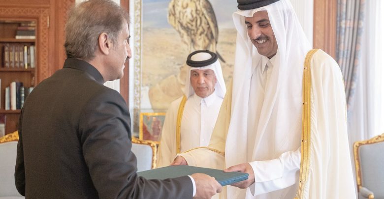 Amir receives credentials of Pakistani Ambassador