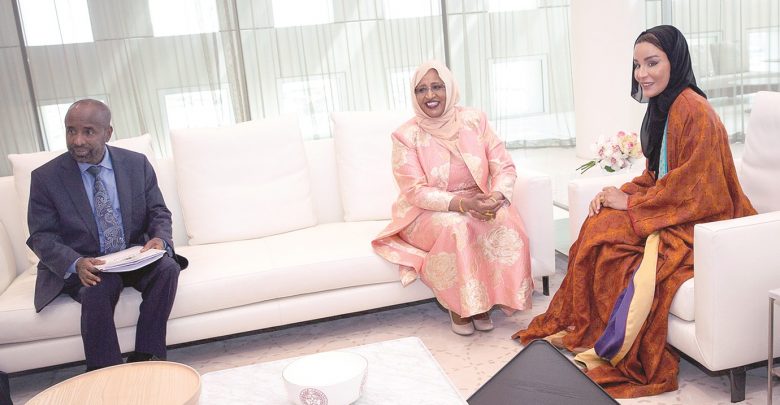 Sheikha Moza, First Lady of Somalia discuss education