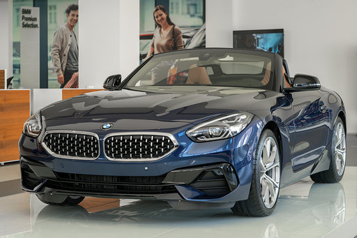 Alfardan Automobiles introduces the new BMW 8 Series Convertible and BMW Z4