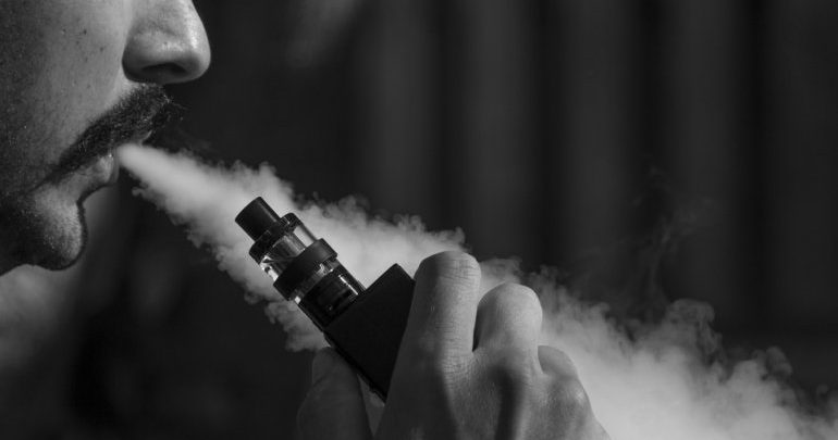 Severe fines for smokers and dealers of electronic cigarettes
