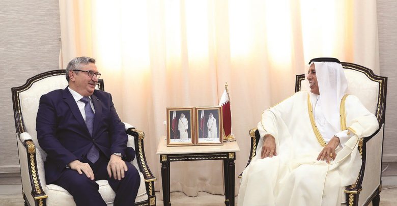 Qatar, Turkey discuss ways to develop ties