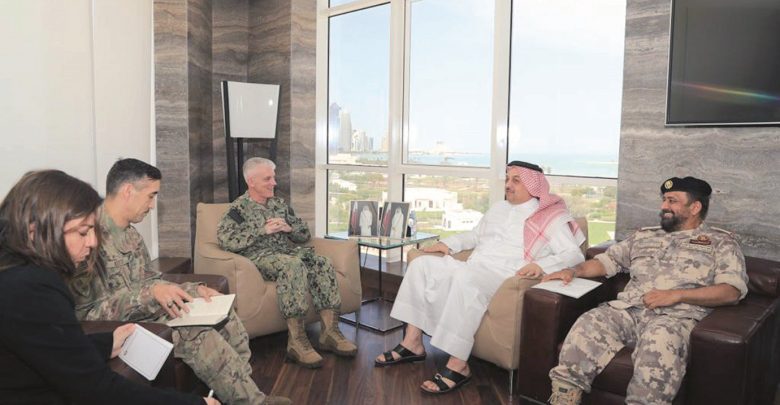 Deputy PM holds talks with NAVCENT Commander