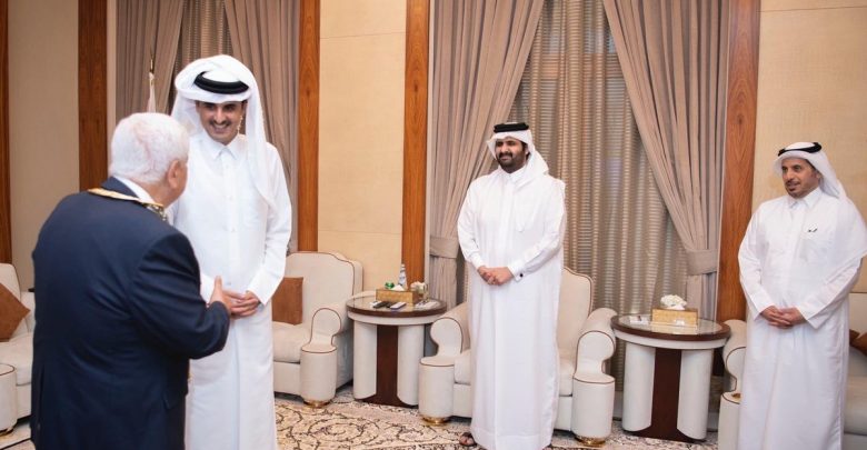 Amir awards Hamad bin Khalifa Sash to Dr Ibrahim Al Ibrahim