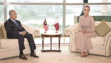 Sheikha Moza meets Prime Minister of Malaysia