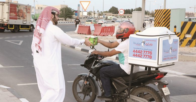 Qatar Cancer Society distributes Iftar boxes