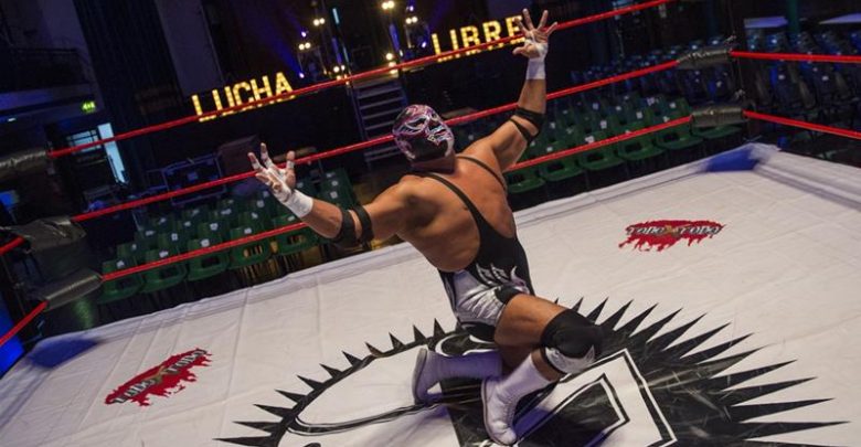 Watch moment of death of Mexican wrestler Silver King inside ring