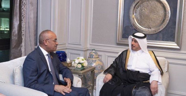 PM meets Algerian counterpart