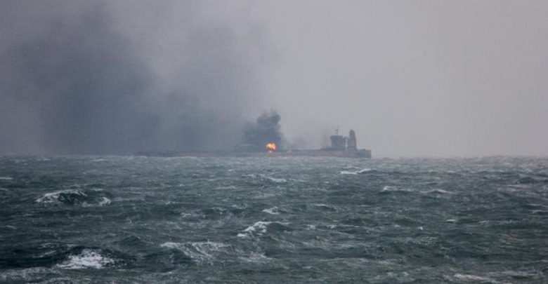 Two giant oil tankers targeted in Sea of ​​Oman .. The rise in crude prices 4%