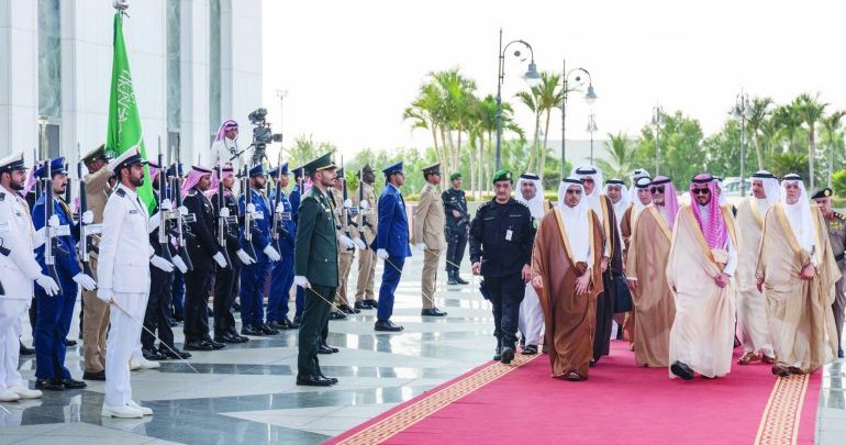 PM takes part in Makkah emergency summit