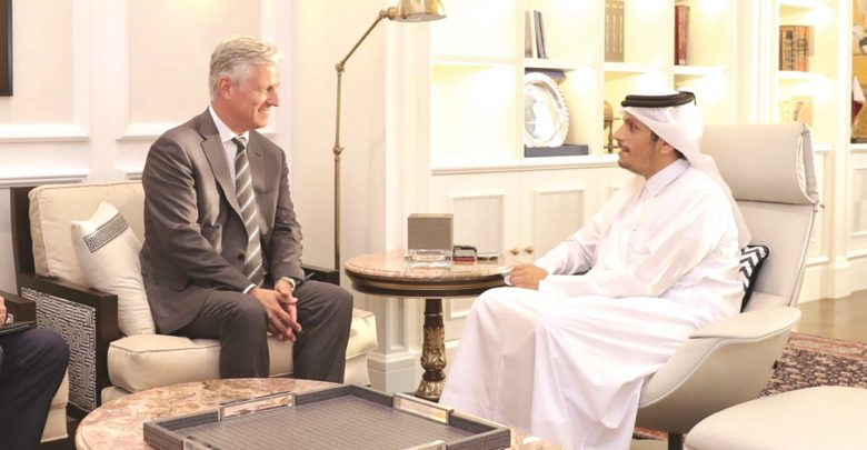 FM meets US presidential envoy for hostage affairs