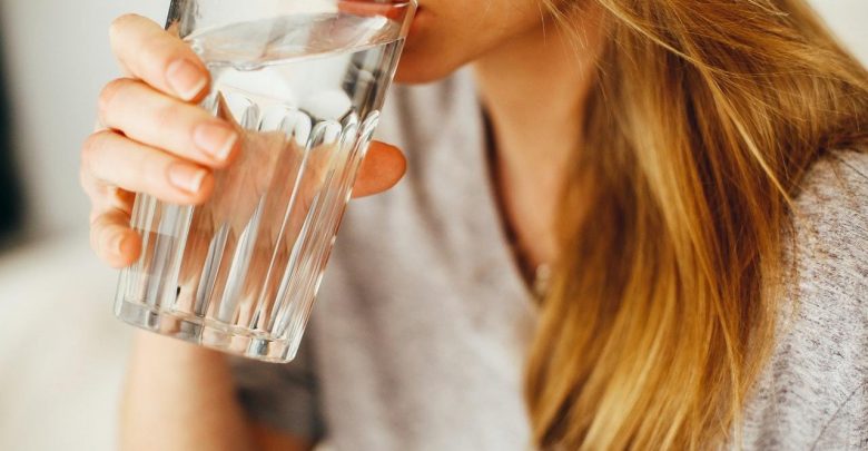 Drinking warm water has many unknown benefits