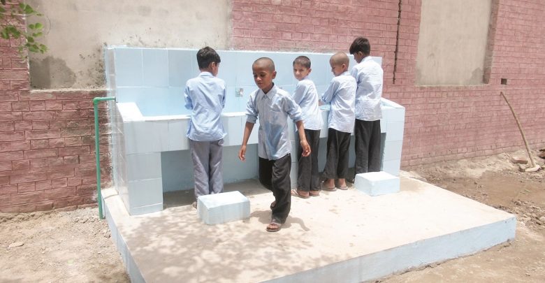 Unicef, Qatar Charity implement water project in Pakistan
