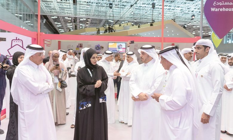 Prime Minister touring Qatar IT Exhibition (QITCOM 2019)
