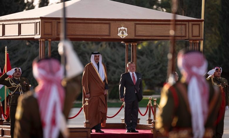 Amir arrives in Amman; welcomed by King Abdullah II