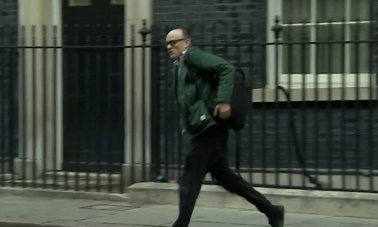 British Prime Minister Adviser spotted running away as Boris Johnson tests positive for coronavirus