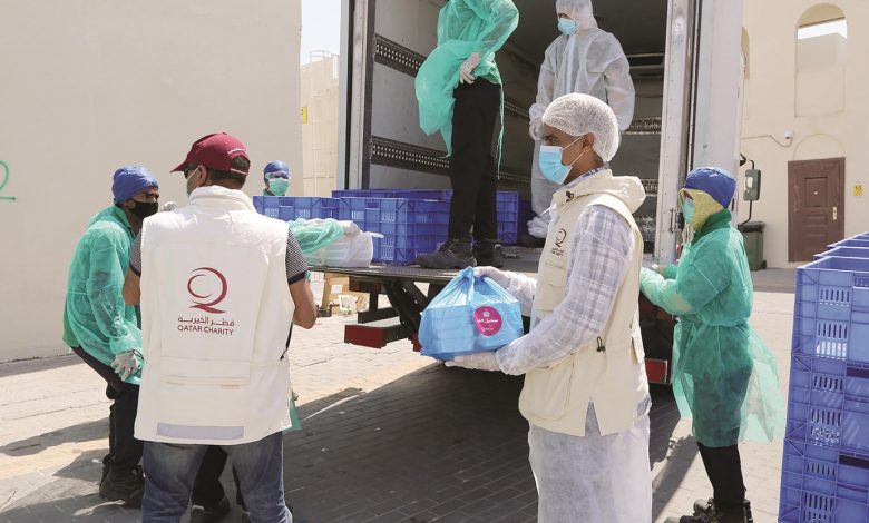 Qatar Charity distributes 12,000 Iftar meals to workers daily