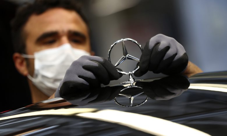 The new S-Class Mercedes-Benz