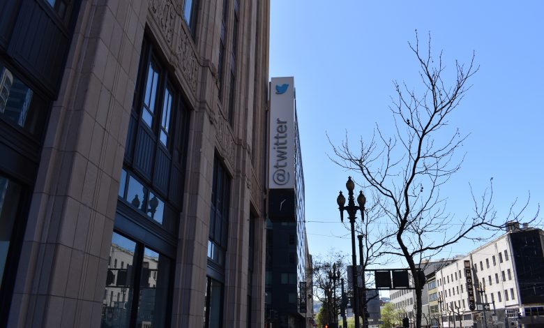 After clashing with Trump, Twitter receives an offer to transfer its headquarters from America