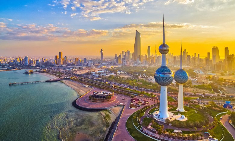 Kuwait imposes total curfew to curb coronavirus