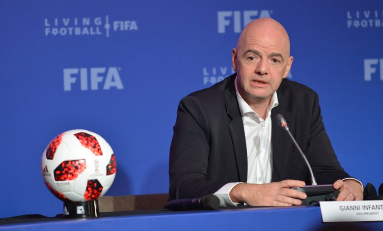 FIFA asks leagues to use "common sense" over Floyd protests