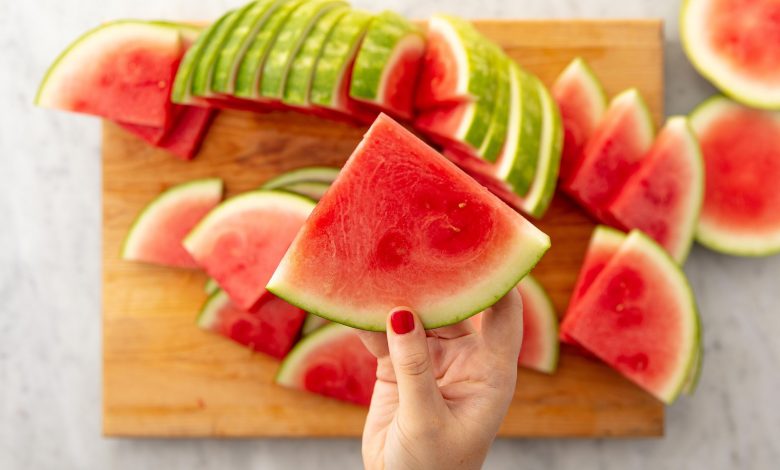 4 signs help you buy a fully ripe watermelon