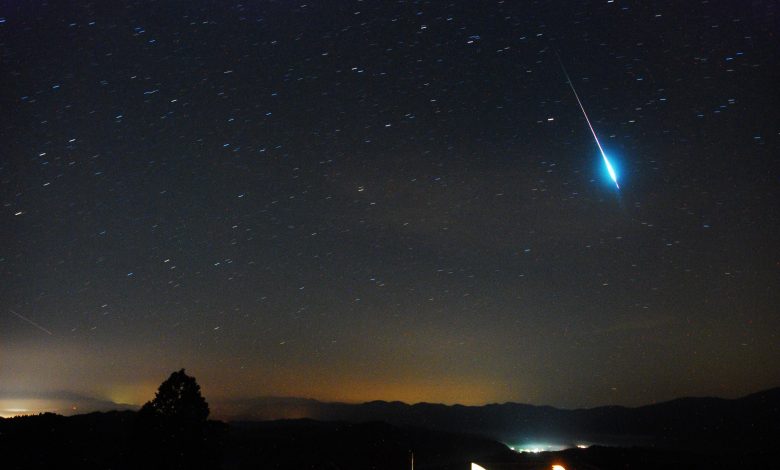 Delta Aquarid meteor in Qatar sky on Tuesday