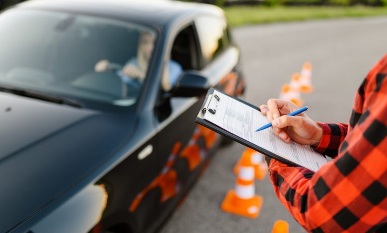 Driving schools to reopen in a few days .. registration of applicants started online