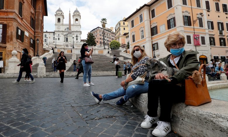 Italy's COVID cases hit new record, Campania region set for lockdown
