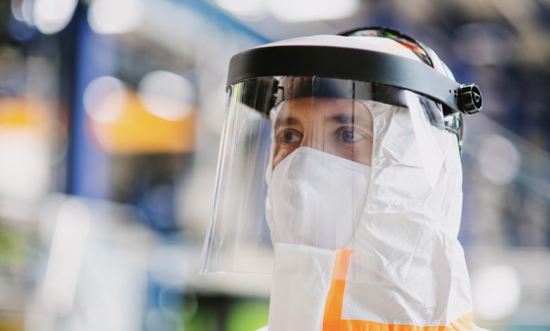 Qatar Scientific Club Manufactures 6 Thousand Face Shields for HMC and Oryx Staff