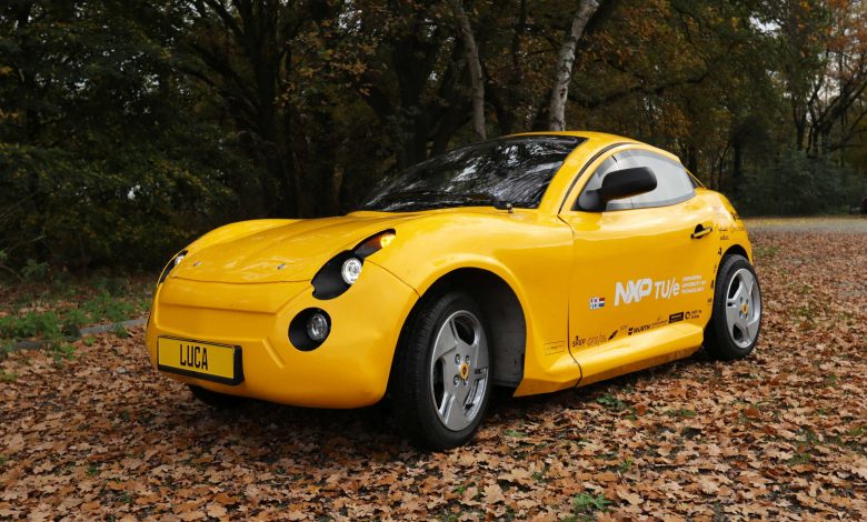 Dutch students build electric car from recycled material