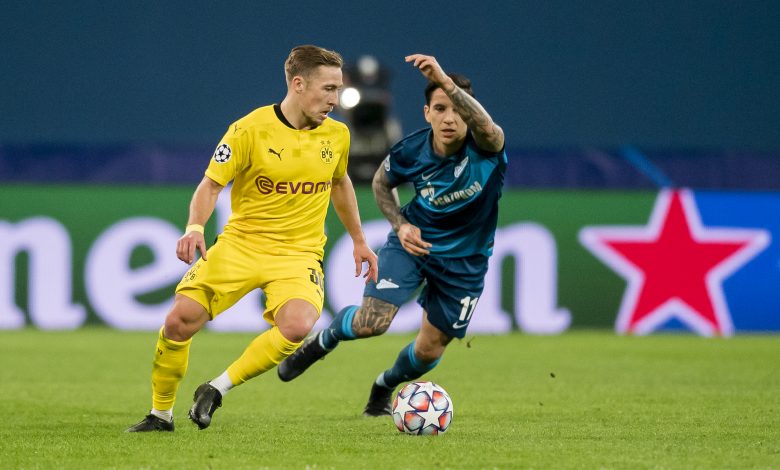 Dortmund clinch top spot with 2-1 win at Zenit