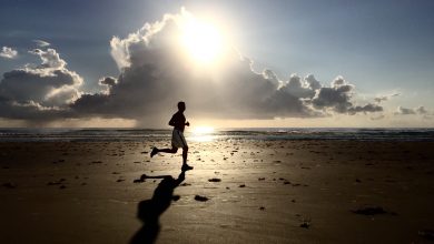 Qatari runner sets new ‘fastest known time’ for run around Qatar