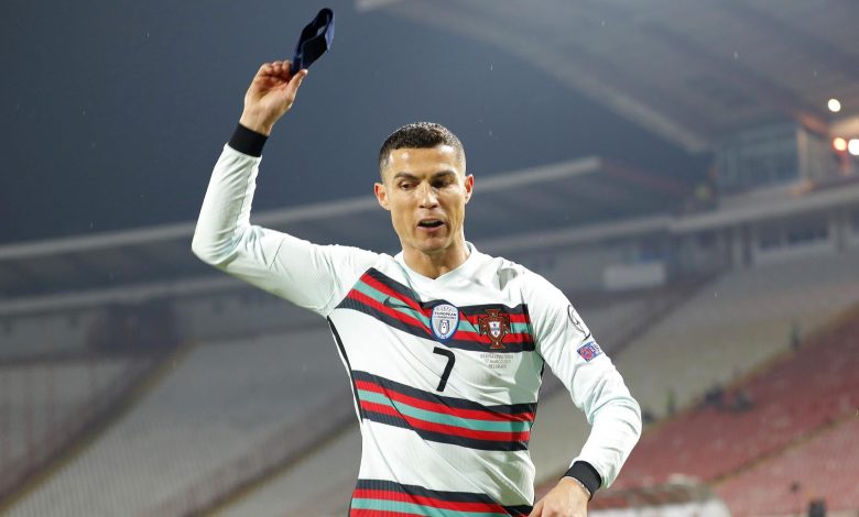 Ronaldo armband sold for over $75,000 to help toddler surgery