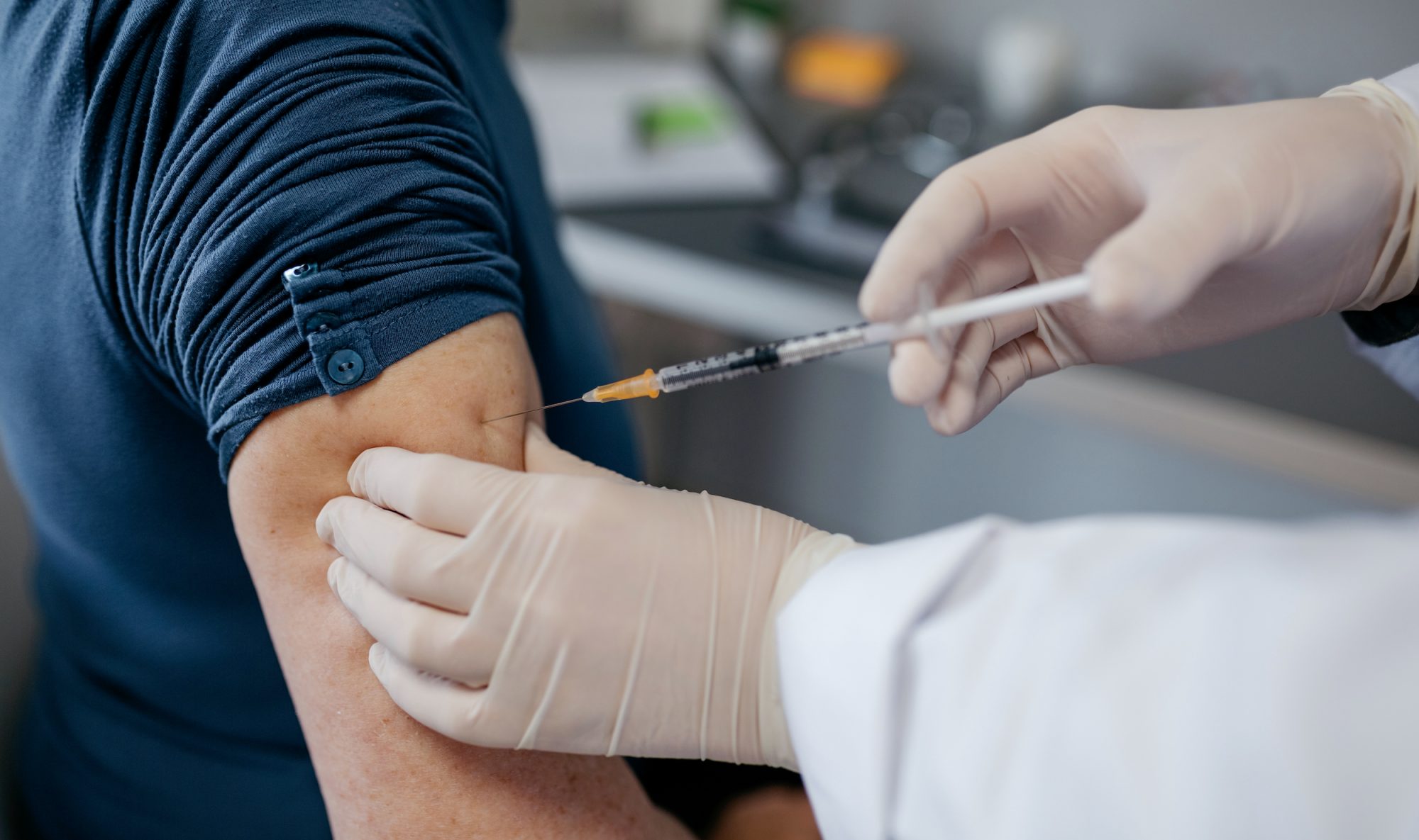 5 tips for relieving arm pain after vaccine