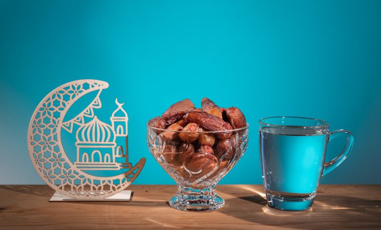 5 foods that cause thirst and should be avoided on Suhoor