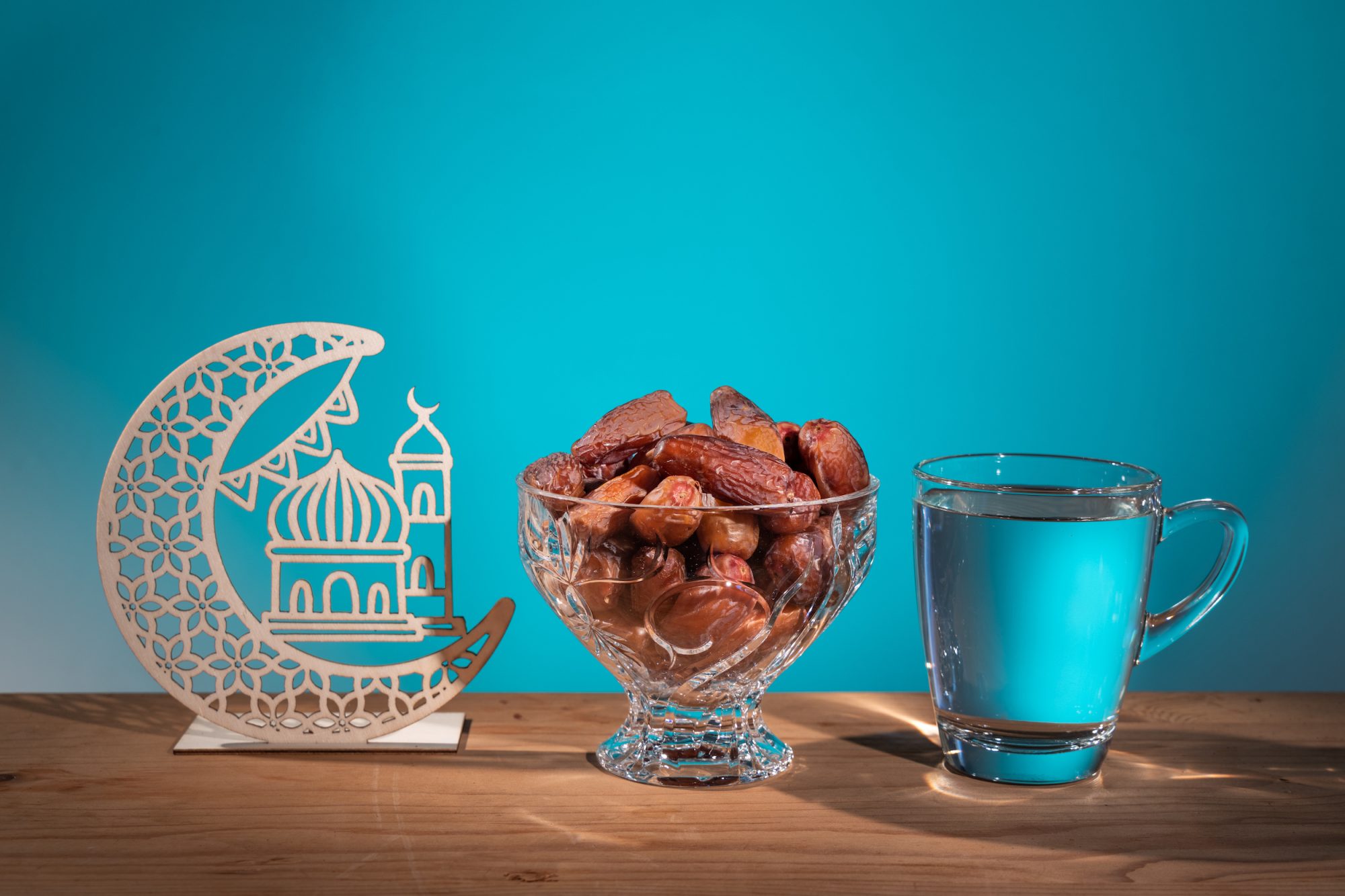 5 foods that cause thirst and should be avoided on Suhoor