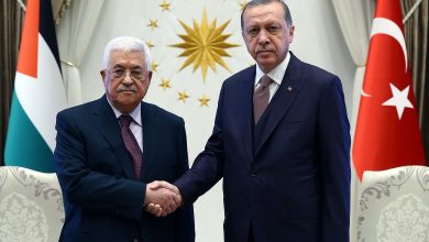 Palestinian President discusses Al Quds developments with Turkish counterpart