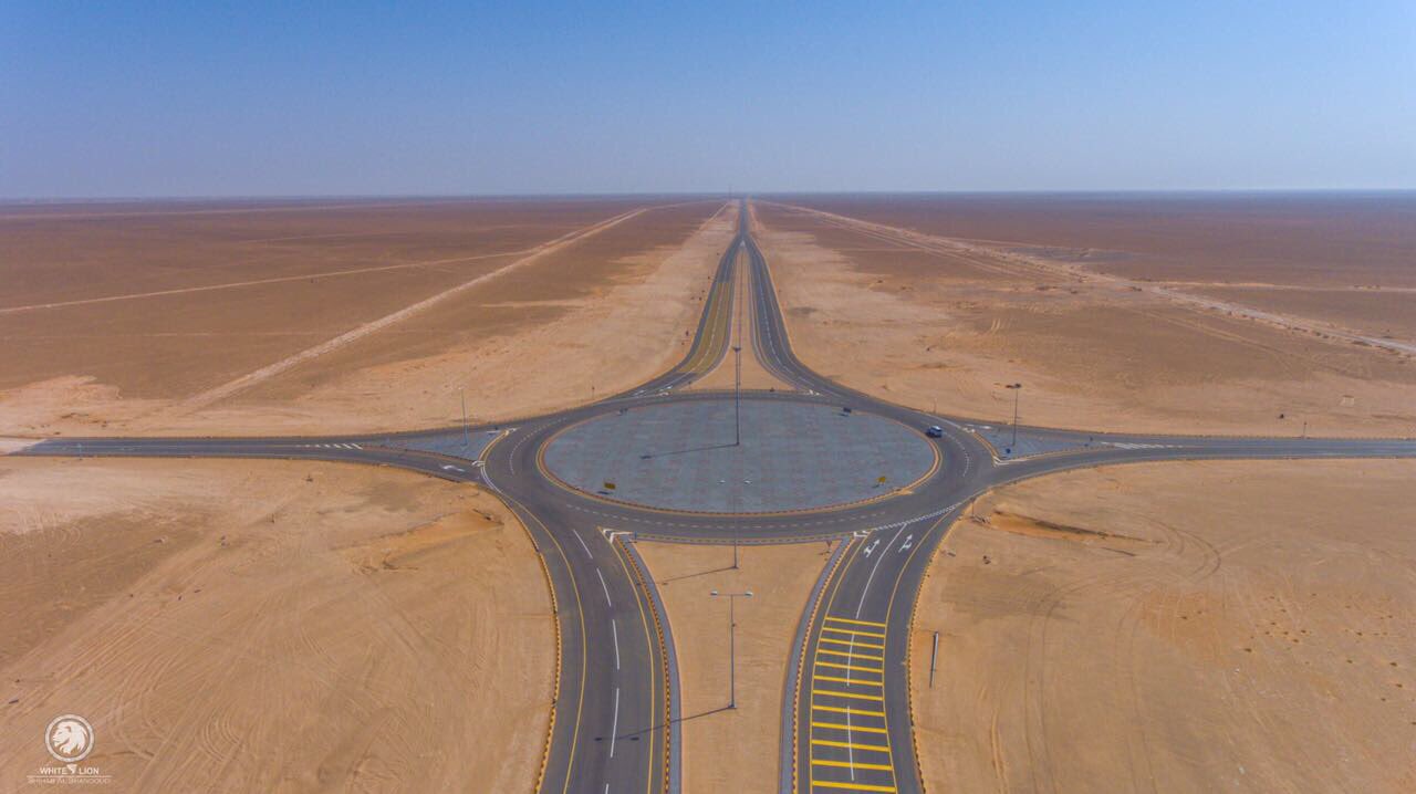 Engineering miracle .. First land route linking Oman to Saudi Arabia