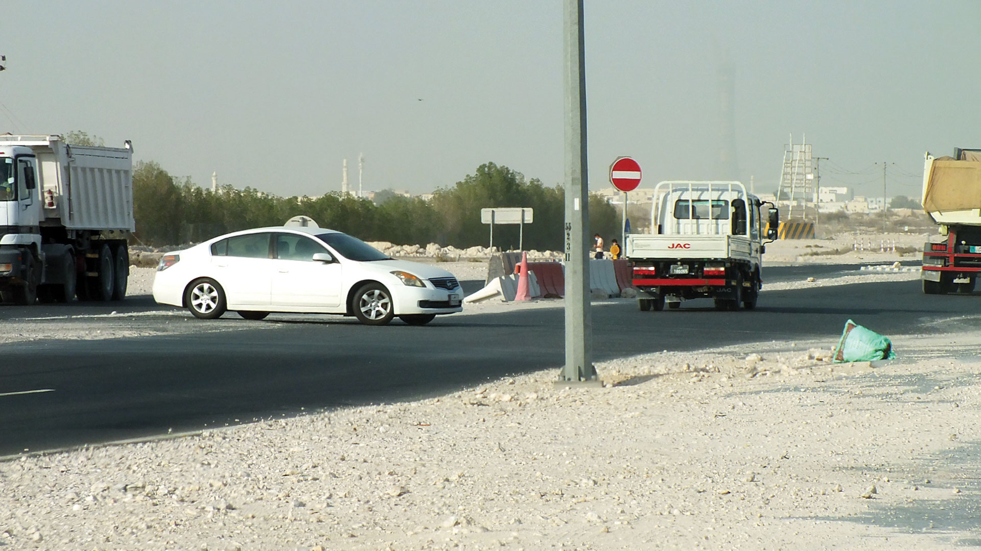 Return of road blocking violations on Al-Sailiya Street