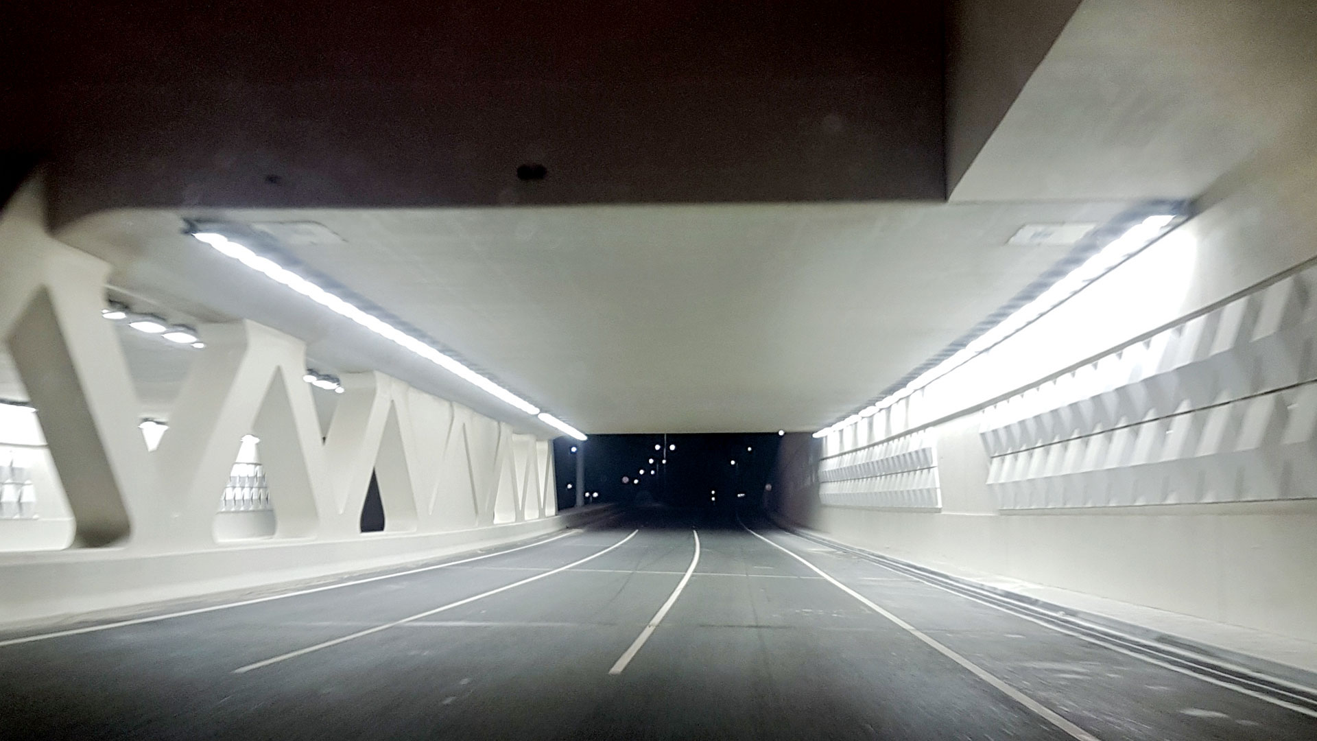 Demands to reduce lighting of Lusail Tunnel